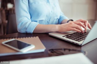 计算机软件开发的飞速发展与硬件演进的对比